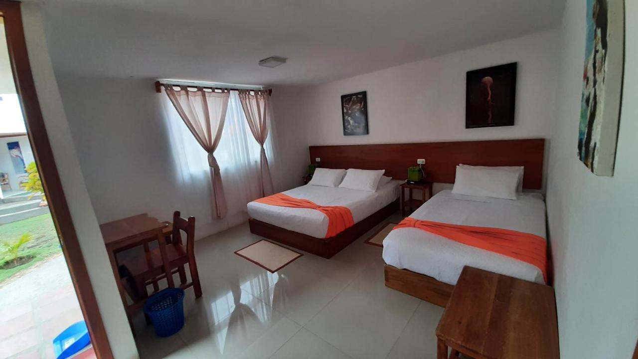 Hostal Tero Real Puerto Villamil Bagian luar foto