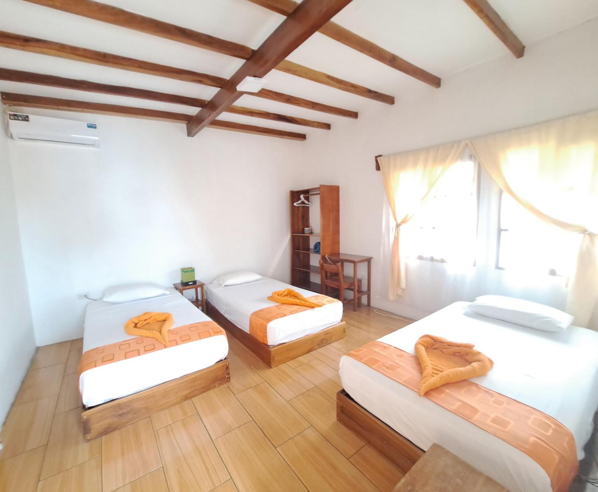Hostal Tero Real Puerto Villamil Ruang foto