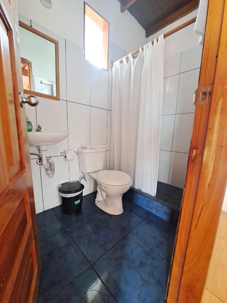 Hostal Tero Real Puerto Villamil Bagian luar foto